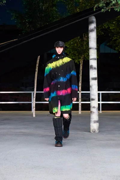 Look 120
